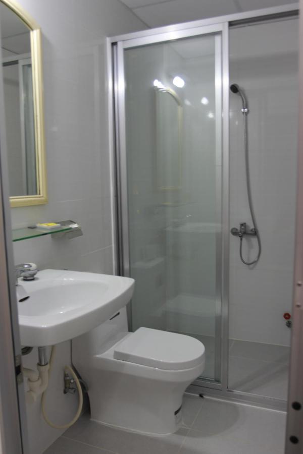 Quang Saigon Hotel- 40-7 Bui Vien-Walking Street Хошимин Екстериор снимка
