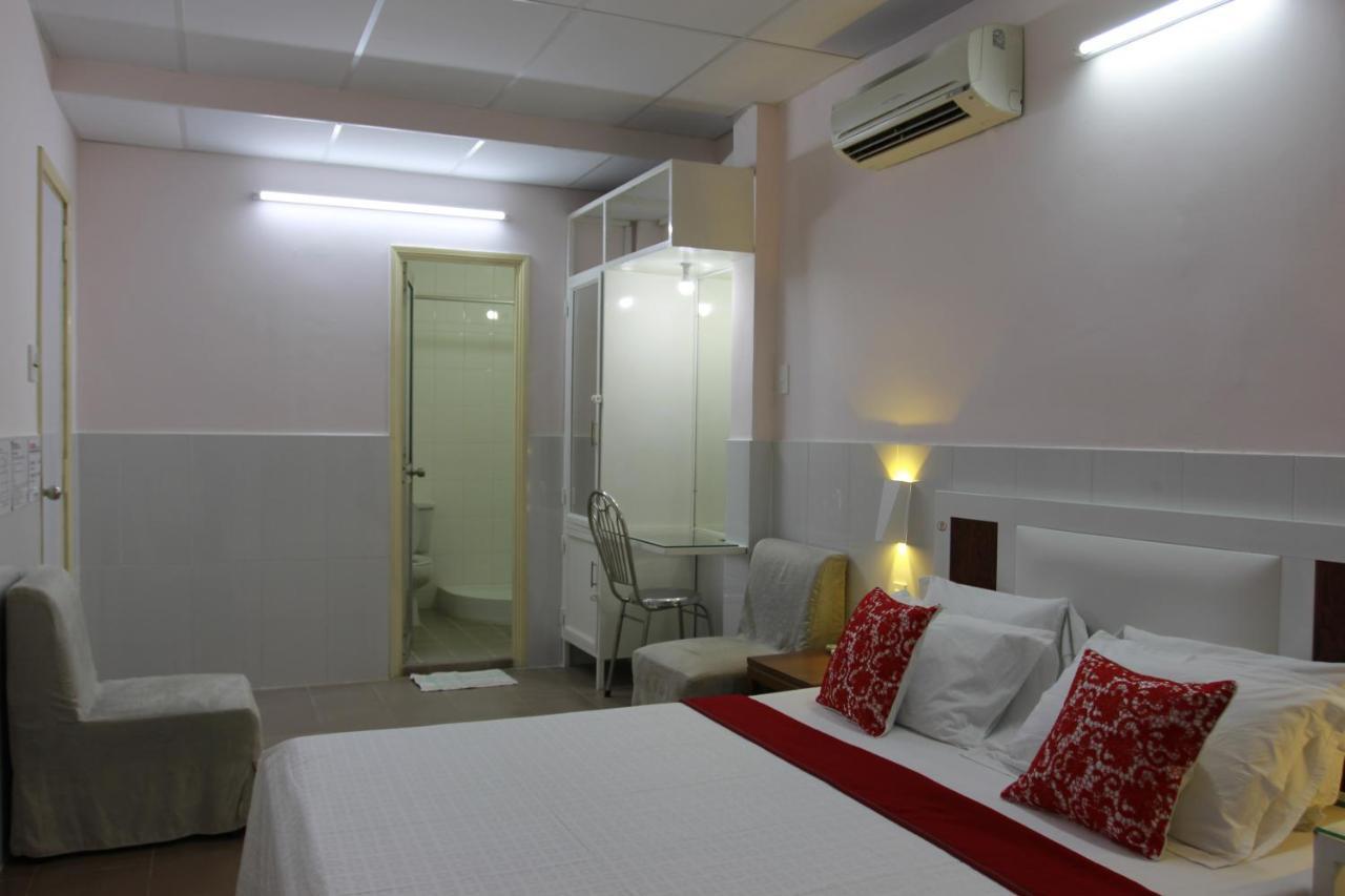 Quang Saigon Hotel- 40-7 Bui Vien-Walking Street Хошимин Екстериор снимка