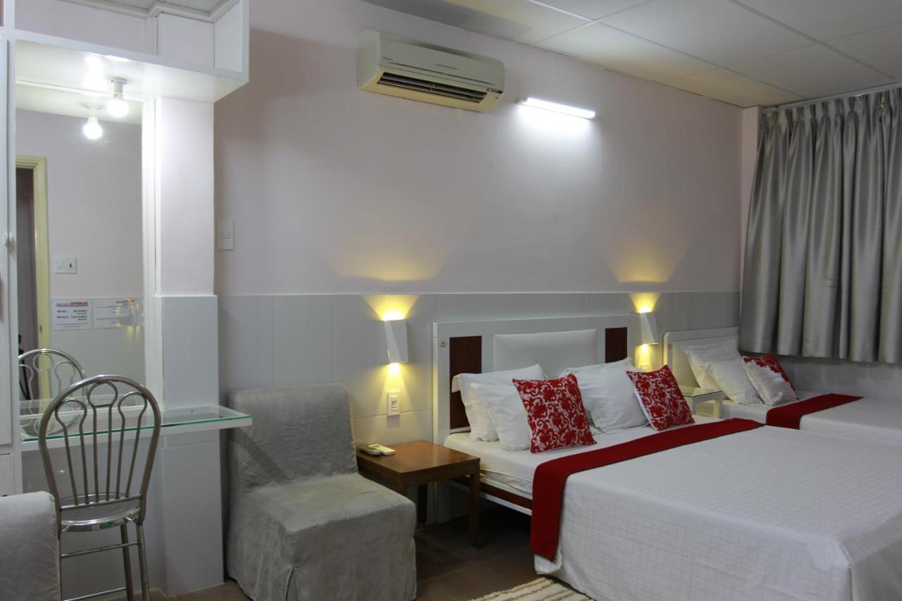 Quang Saigon Hotel- 40-7 Bui Vien-Walking Street Хошимин Екстериор снимка