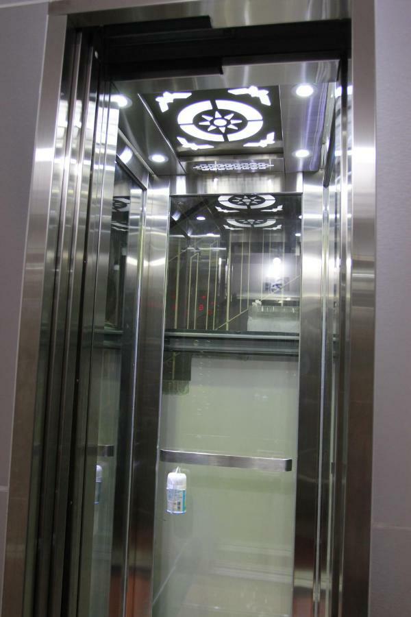 Quang Saigon Hotel- 40-7 Bui Vien-Walking Street Хошимин Екстериор снимка